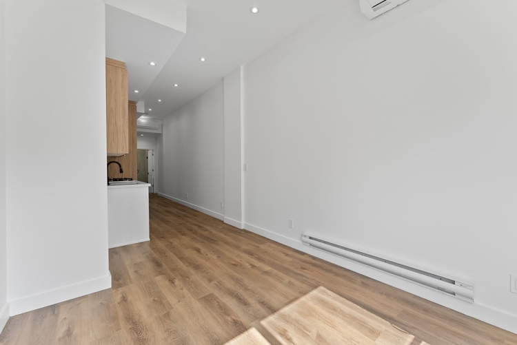 014 14 203 - 2219 dundas st w 799